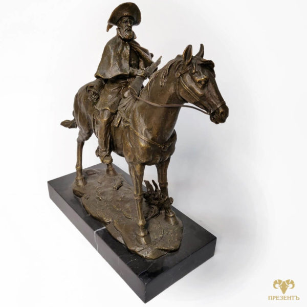всадник на лошади, бронзовая статуэтка купить, купить памятный подарок мужчине, бронзовое художественное литье, подарок коллекционеру антиквариата