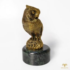 Бронзовая скульптура Мудрая сова на змеевике