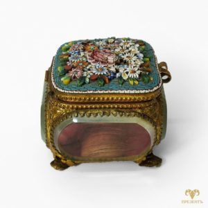 Антикварная шкатулка смальта с позолотой