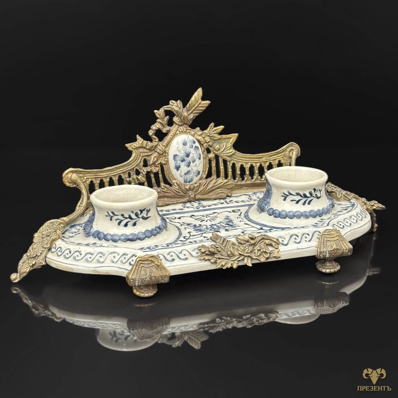 Антикварная чернильница из фарфора и бронзы в стиле рококо , Роскошная винтажная чернильница с изысканными бронзовыми элементами