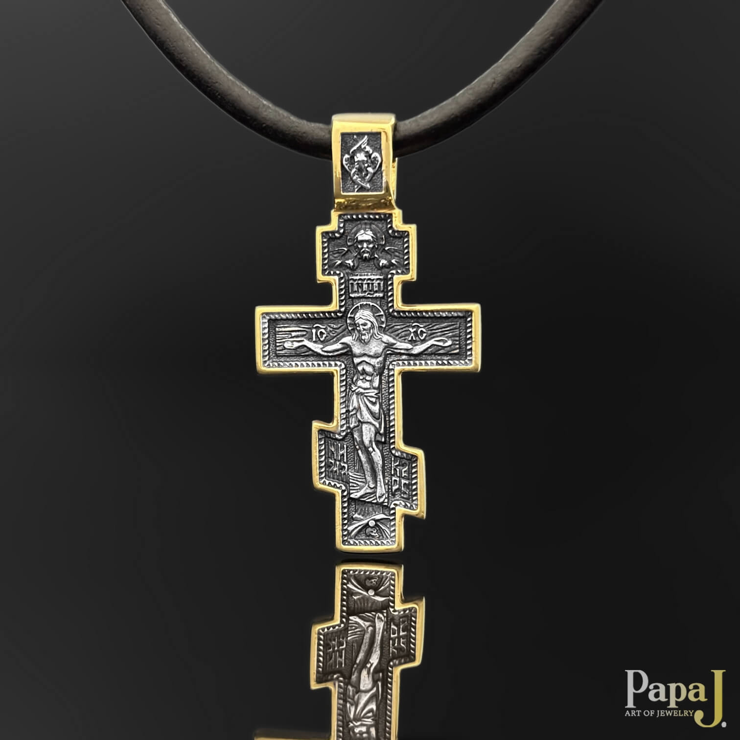 Нательный крест из серебра с позолотой